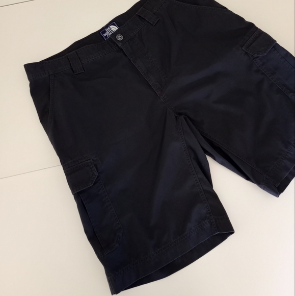 The North Face Dark Gray Cargo Shorts Mens Size 40 - Picture 3 of 14